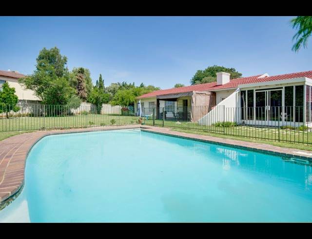 4 BEDROOM HOUSE TO LET IN FOURWAYS